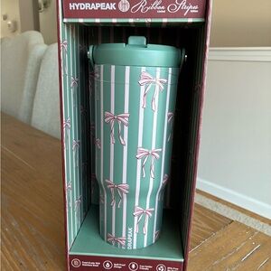 Hydrapeak Ribbon Stripes Tumbler with Pink Bows